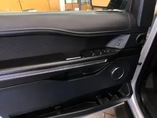 Ford Expedition MAX 2019 4x4 XLT 4dr SUV