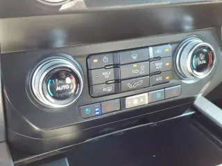 Ford F-150 2019 4x4 Platinum 4dr SuperCrew 5.5 ft. SB