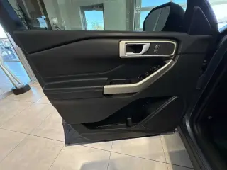 Ford Explorer 2021 AWD XLT 4dr SUV