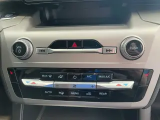 Ford Explorer 2021 AWD XLT 4dr SUV