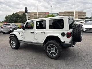 Jeep Wrangler Unlimited 2019 4x4 Sahara 4dr SUV