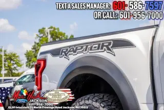 Ford F-150 2019 4x4 Raptor 4dr SuperCrew 5.5 ft. SB