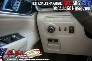 Jeep Wagoneer 2023 4x2 Series III 4dr SUV
