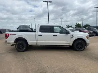 Ford F-150 2021 4x4 XL 4dr SuperCrew 5.5 ft. SB