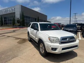 Toyota 4Runner 2006 SR5 4dr SUV w/V8