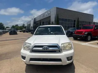 Toyota 4Runner 2006 SR5 4dr SUV w/V8