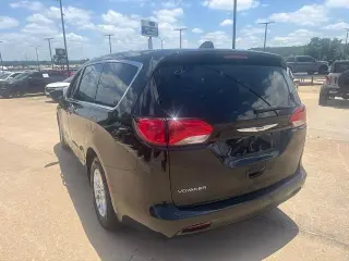 Chrysler Voyager 2023 LX 4dr Mini-Van