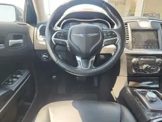 Chrysler 300 2015 AWD Limited 4dr Sedan