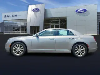 Chrysler 300 2015 AWD Limited 4dr Sedan