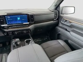 Chevrolet Silverado 1500 2023 4x4 RST 4dr Crew Cab 5.8 ft. SB