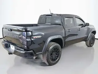 Chevrolet Colorado 2023 4x4 Trail Boss 4dr Crew Cab 5 ft. SB