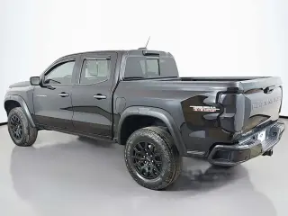 Chevrolet Colorado 2023 4x4 Trail Boss 4dr Crew Cab 5 ft. SB