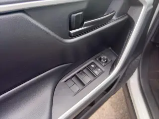 Toyota RAV4 2023 LE 4dr SUV