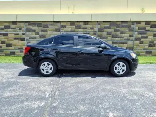 Chevrolet Sonic 2013 LS Auto 4dr Sedan