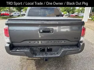Toyota Tacoma 2022 4x4 TRD Off-Road 4dr Double Cab 5.0 ft SB 6A