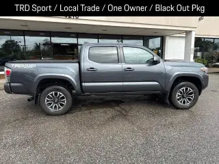 Toyota Tacoma 2022 4x4 TRD Off-Road 4dr Double Cab 5.0 ft SB 6A