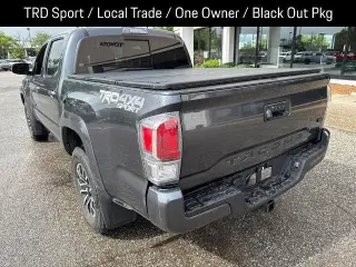 Toyota Tacoma 2022 4x4 TRD Off-Road 4dr Double Cab 5.0 ft SB 6A