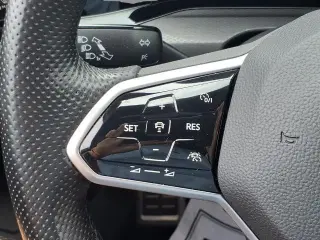 Volkswagen Golf GTI 2022 S 4dr Hatchback 6M