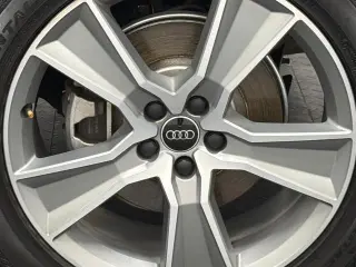 Audi Q5 2025 AWD quattro S line Premium 45 TFSI 4dr SUV