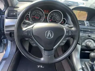 Acura TL 2009 4dr Sedan w/Technology Package