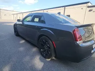 Chrysler 300 2019 Touring 4dr Sedan