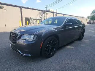 Chrysler 300 2019 Touring 4dr Sedan