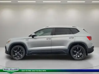 Volkswagen Taos 2022 SE 4dr SUV