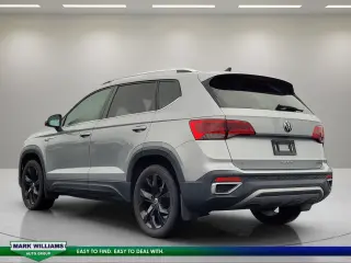 Volkswagen Taos 2022 SE 4dr SUV