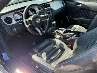 Ford Mustang 2011 V6 2dr Convertible
