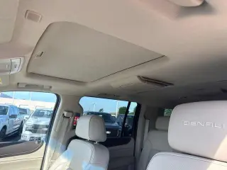GMC Yukon XL 2019 4x4 Denali 4dr SUV