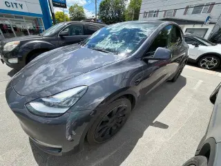 Tesla Model Y 2022 AWD Long Range 4dr Crossover
