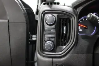 Chevrolet Silverado 1500 2023 4x4 Custom 4dr Crew Cab 5.8 ft. SB
