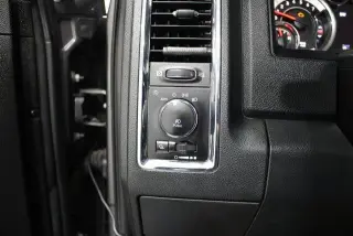 Ram 1500 2016 4x2 Laramie 4dr Crew Cab 5.5 ft. SB Pickup
