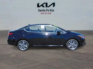 Nissan Versa 2025 SV 4dr Sedan