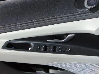 Hyundai ELANTRA Hybrid 2025 Limited 4dr Sedan