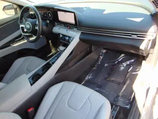 Hyundai ELANTRA Hybrid 2025 Limited 4dr Sedan