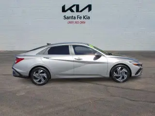 Hyundai ELANTRA Hybrid 2025 Limited 4dr Sedan