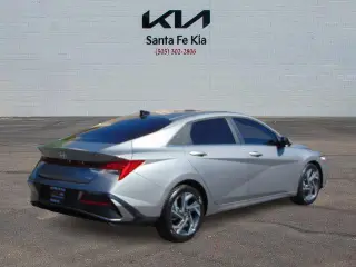 Hyundai ELANTRA Hybrid 2025 Limited 4dr Sedan