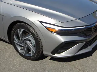 Hyundai ELANTRA Hybrid 2025 Limited 4dr Sedan