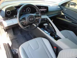 Hyundai ELANTRA Hybrid 2025 Limited 4dr Sedan