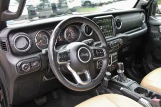 Jeep Wrangler Unlimited 2018 4x4 Sahara 4dr SUV (midyear release)