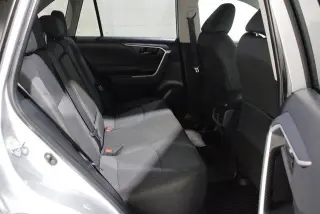 Toyota RAV4 2025 AWD LE 4dr SUV