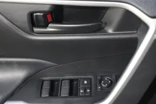 Toyota RAV4 2025 AWD LE 4dr SUV