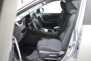 Toyota RAV4 2025 AWD LE 4dr SUV