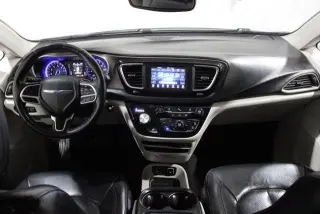 Chrysler Pacifica 2018 Touring L 4dr Mini-Van