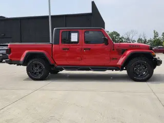 Jeep Gladiator 2023 4x4 Willys 4dr Crew Cab 5.0 ft. SB