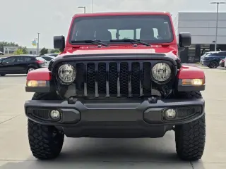 Jeep Gladiator 2023 4x4 Willys 4dr Crew Cab 5.0 ft. SB
