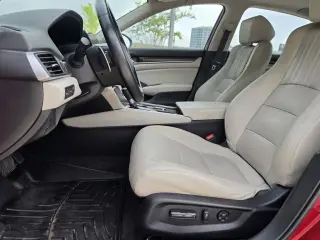 Honda Accord 2018 Touring 4dr Sedan (1.5T I4)