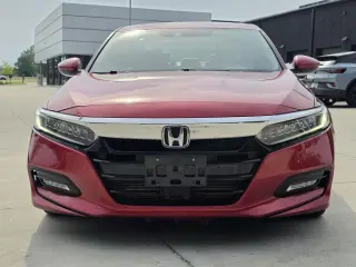 Honda Accord 2018 Touring 4dr Sedan (1.5T I4)