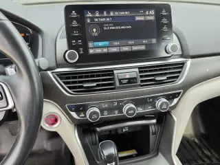 Honda Accord 2018 Touring 4dr Sedan (1.5T I4)